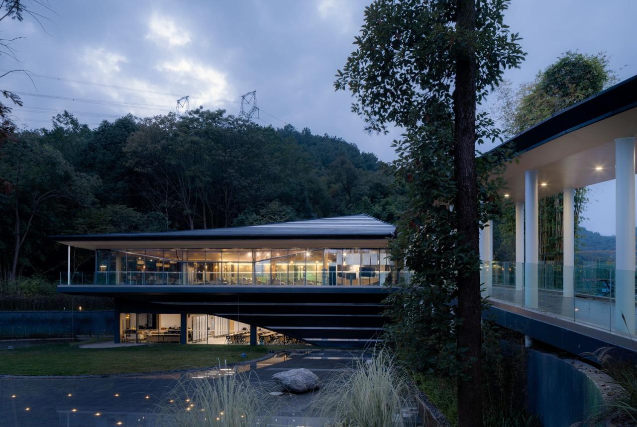 BIM建筑|竹文化的意象解读:崇州·竹艺村游客中心 / 小隐建筑 BIM建筑|竹文化的意象解读:崇州·竹艺村游客中心 / 小隐建筑