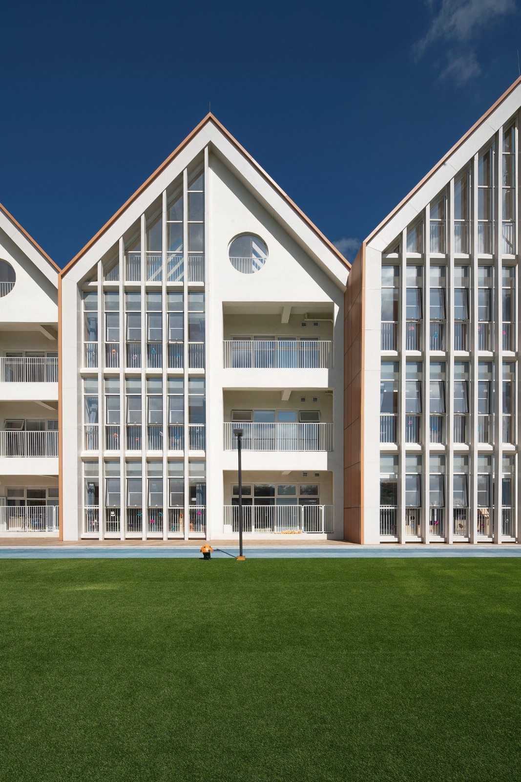 BIM建筑|山外富士无限幼儿园 / 迪卡建筑设计中心 BIM建筑|山外富士无限幼儿园 / 迪卡建筑设计中心