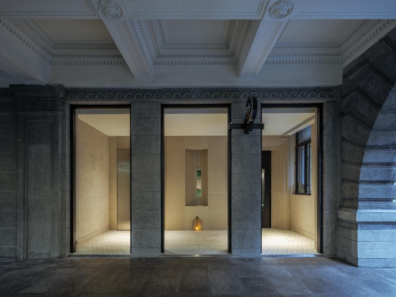 BIM建筑|Piazza in a room:Mapoly Coffee满坡栗咖啡(历史博物馆店) / Wutopia Lab BIM建筑|Piazza in a room:Mapoly Coffee满坡栗咖啡(历史博物馆店) / Wutopia Lab