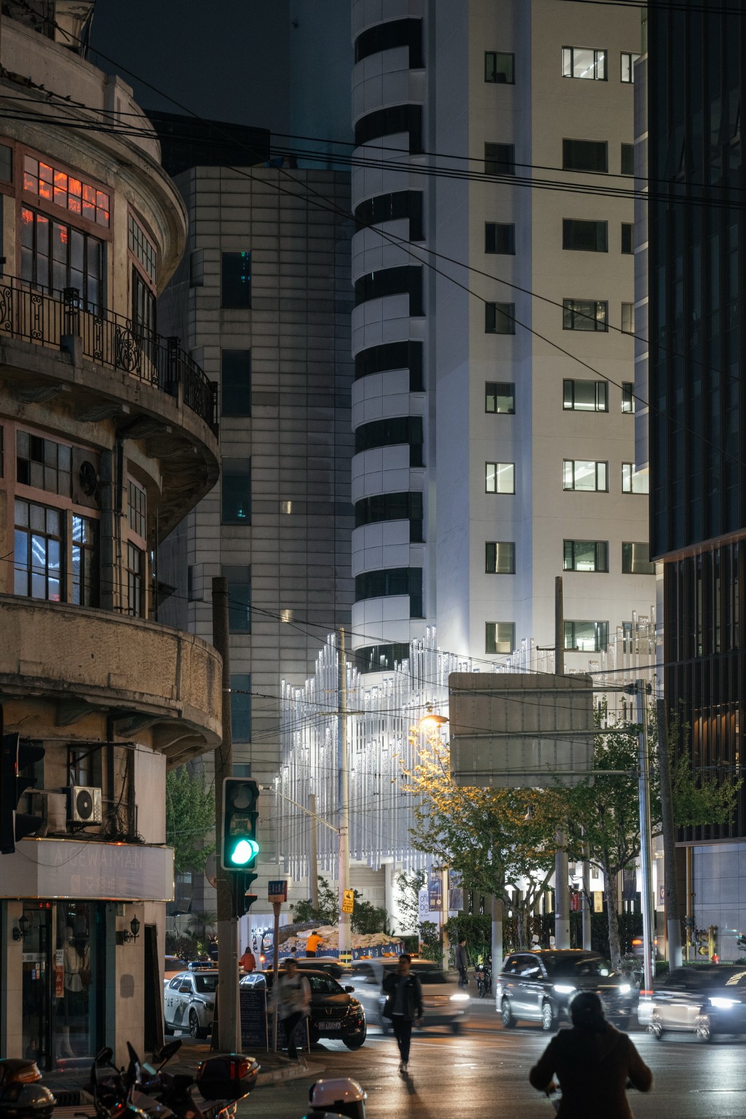 BIM建筑|钢雨:德必上海书城WE改造设计 / Wutopia Lab BIM建筑|钢雨:德必上海书城WE改造设计 / Wutopia Lab