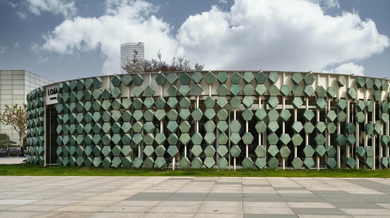 BIM建筑|青枫树下的LOAM瓷屋咖啡 / 八荒设计 BIM建筑|青枫树下的LOAM瓷屋咖啡 / 八荒设计