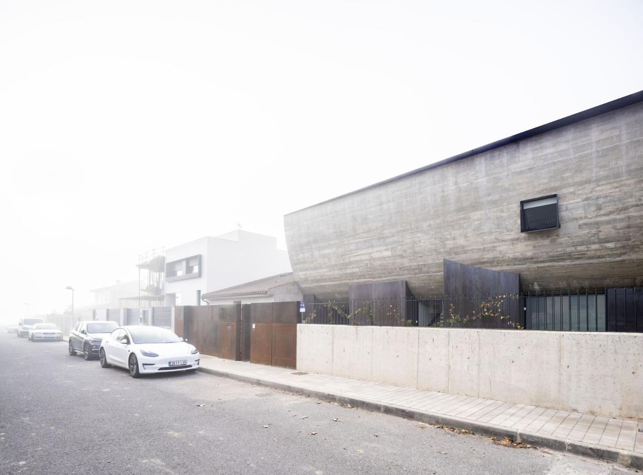 BIM建筑|混凝土外壳,NAU 住宅 / MUKA Arquitectura BIM建筑|混凝土外壳,NAU 住宅 / MUKA Arquitectura