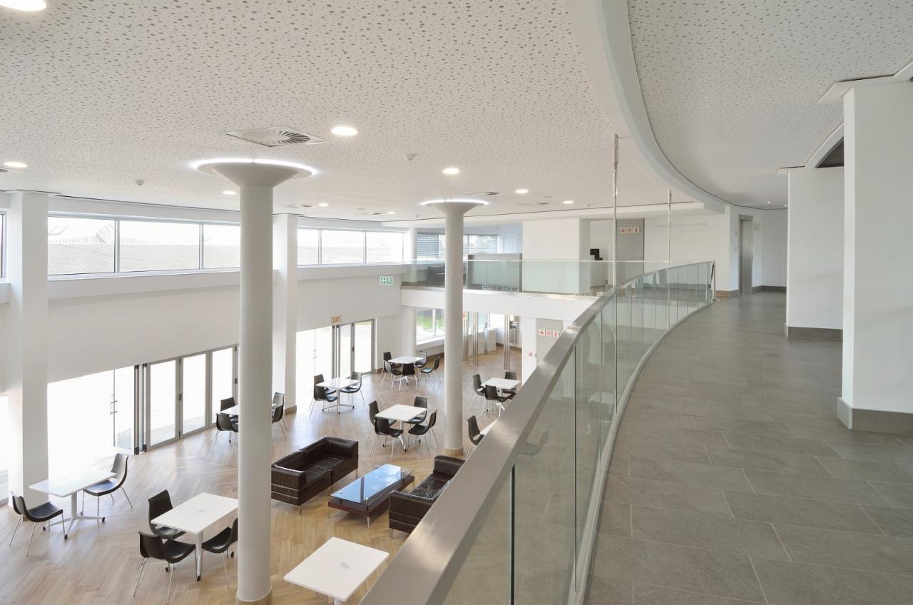 BIM建筑|宝马南非总部 / Boogertman + Partners Architects BIM建筑|宝马南非总部 / Boogertman + Partners Architects