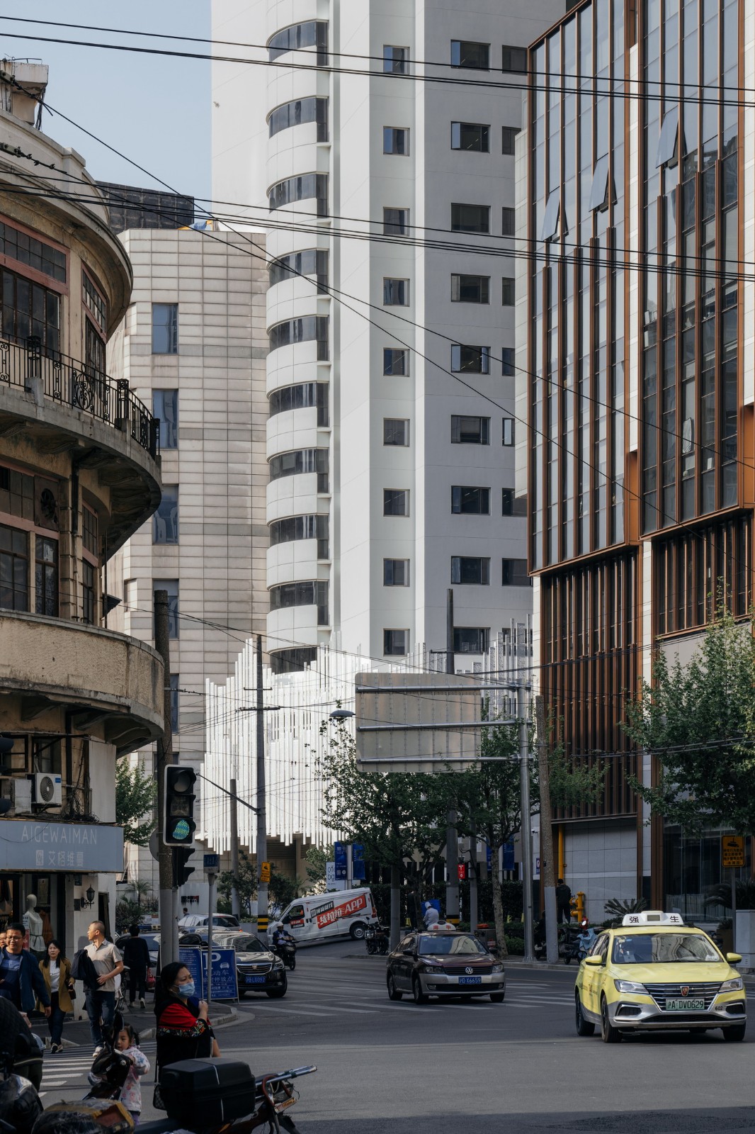 BIM建筑|钢雨:德必上海书城WE改造设计 / Wutopia Lab BIM建筑|钢雨:德必上海书城WE改造设计 / Wutopia Lab