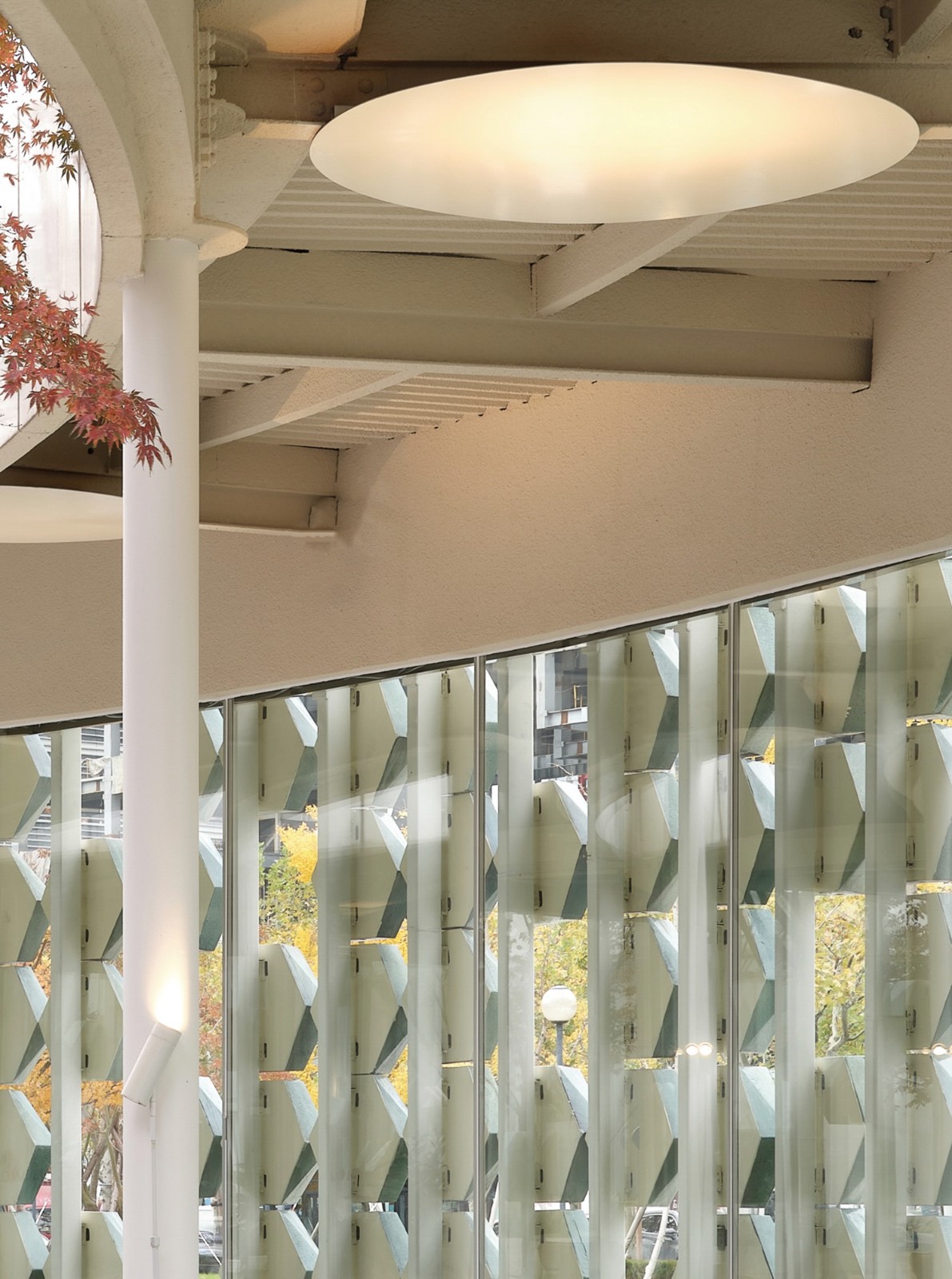 BIM建筑|青枫树下的LOAM瓷屋咖啡 / 八荒设计 BIM建筑|青枫树下的LOAM瓷屋咖啡 / 八荒设计