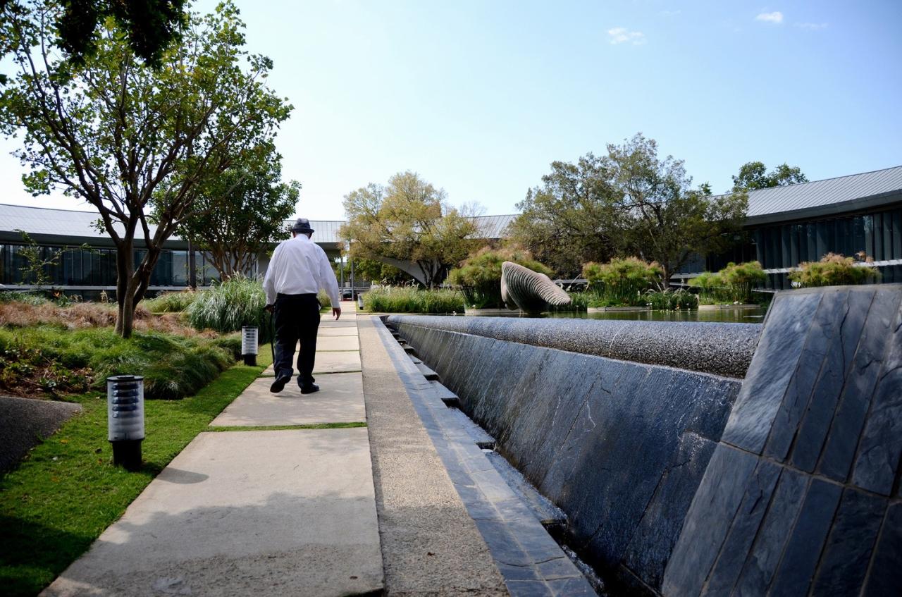 BIM建筑|宝马南非总部 / Boogertman + Partners Architects BIM建筑|宝马南非总部 / Boogertman + Partners Architects