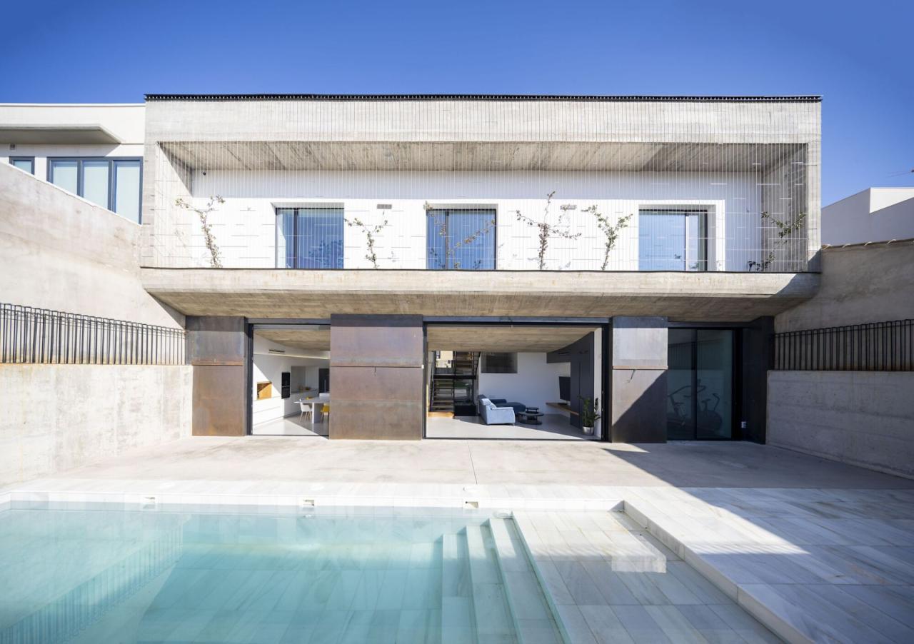 BIM建筑|混凝土外壳,NAU 住宅 / MUKA Arquitectura BIM建筑|混凝土外壳,NAU 住宅 / MUKA Arquitectura