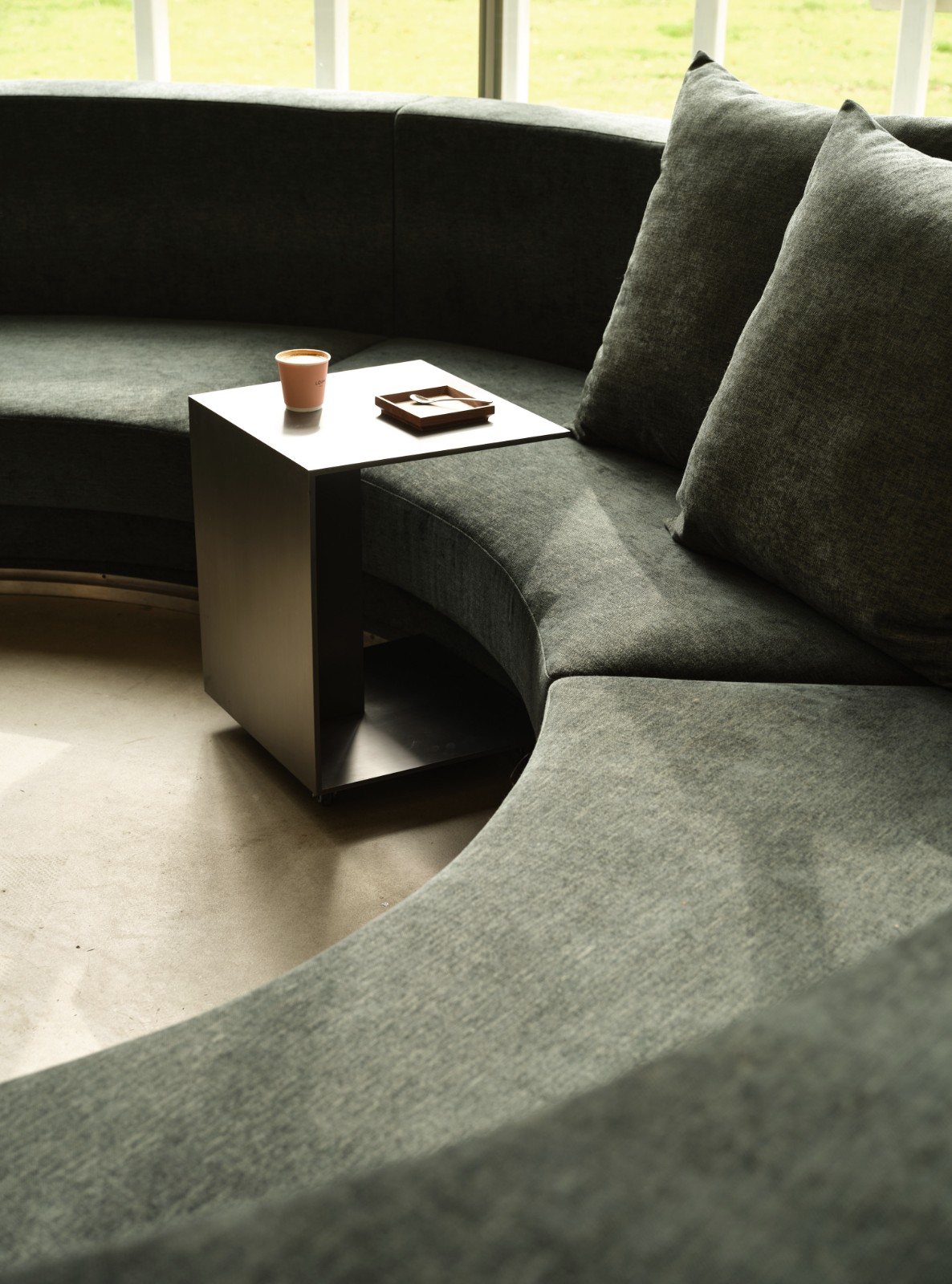 BIM建筑|青枫树下的LOAM瓷屋咖啡 / 八荒设计 BIM建筑|青枫树下的LOAM瓷屋咖啡 / 八荒设计