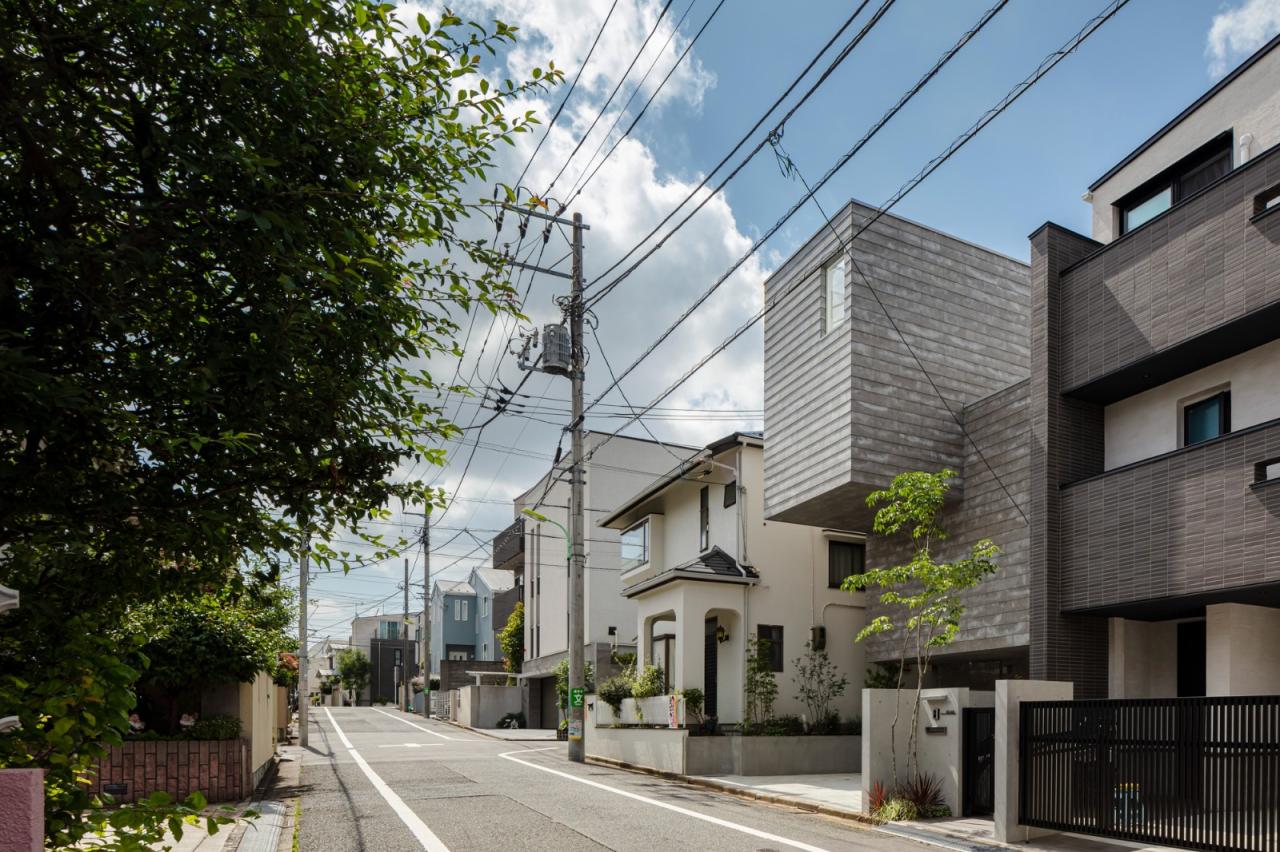 BIM建筑|错层悬挑结构,Shimouma住宅 / I.R.A. BIM建筑|错层悬挑结构,Shimouma住宅 / I.R.A.