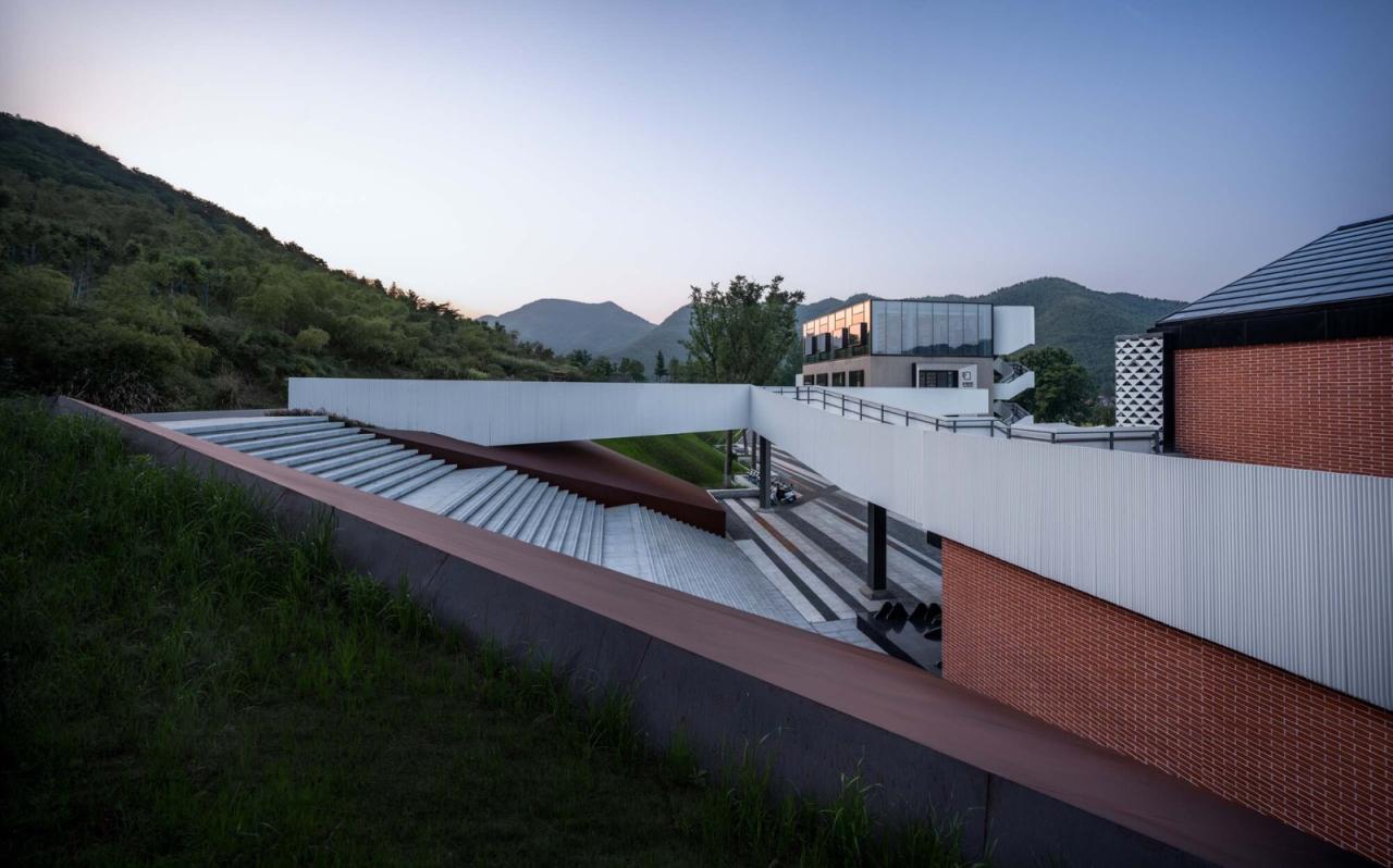 BIM建筑|余村印象青年图书馆 / 上海交通大学设计学院杜春宇团队 BIM建筑|余村印象青年图书馆 / 上海交通大学设计学院杜春宇团队