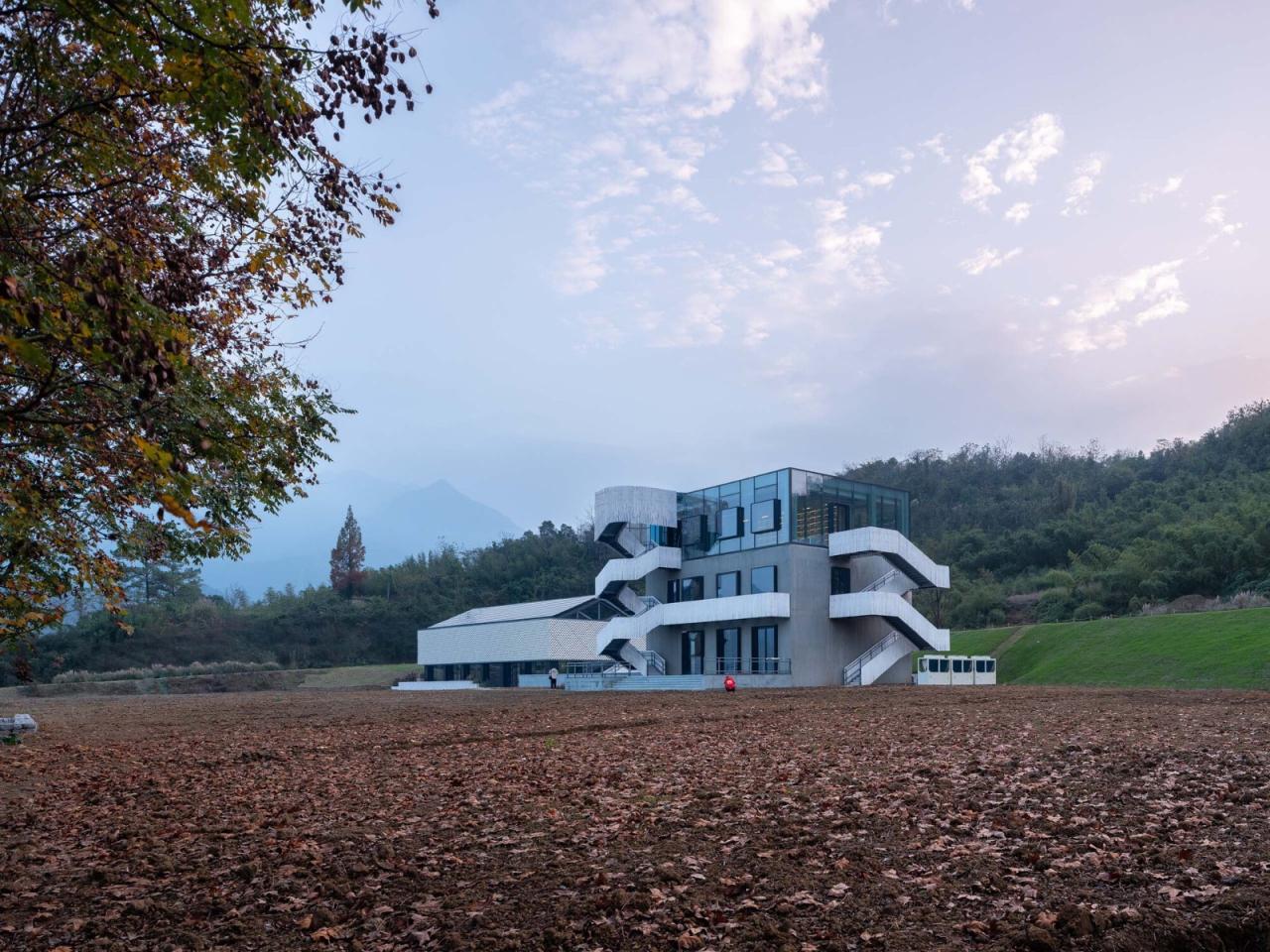 BIM建筑|余村印象青年图书馆 / 上海交通大学设计学院杜春宇团队 BIM建筑|余村印象青年图书馆 / 上海交通大学设计学院杜春宇团队