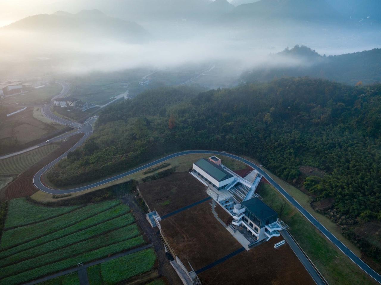 BIM建筑|余村印象青年图书馆 / 上海交通大学设计学院杜春宇团队 BIM建筑|余村印象青年图书馆 / 上海交通大学设计学院杜春宇团队