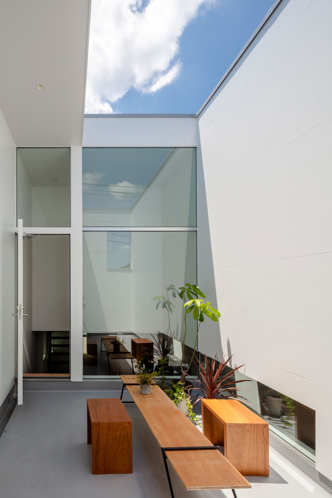 BIM建筑|错层悬挑结构,Shimouma住宅 / I.R.A. BIM建筑|错层悬挑结构,Shimouma住宅 / I.R.A.