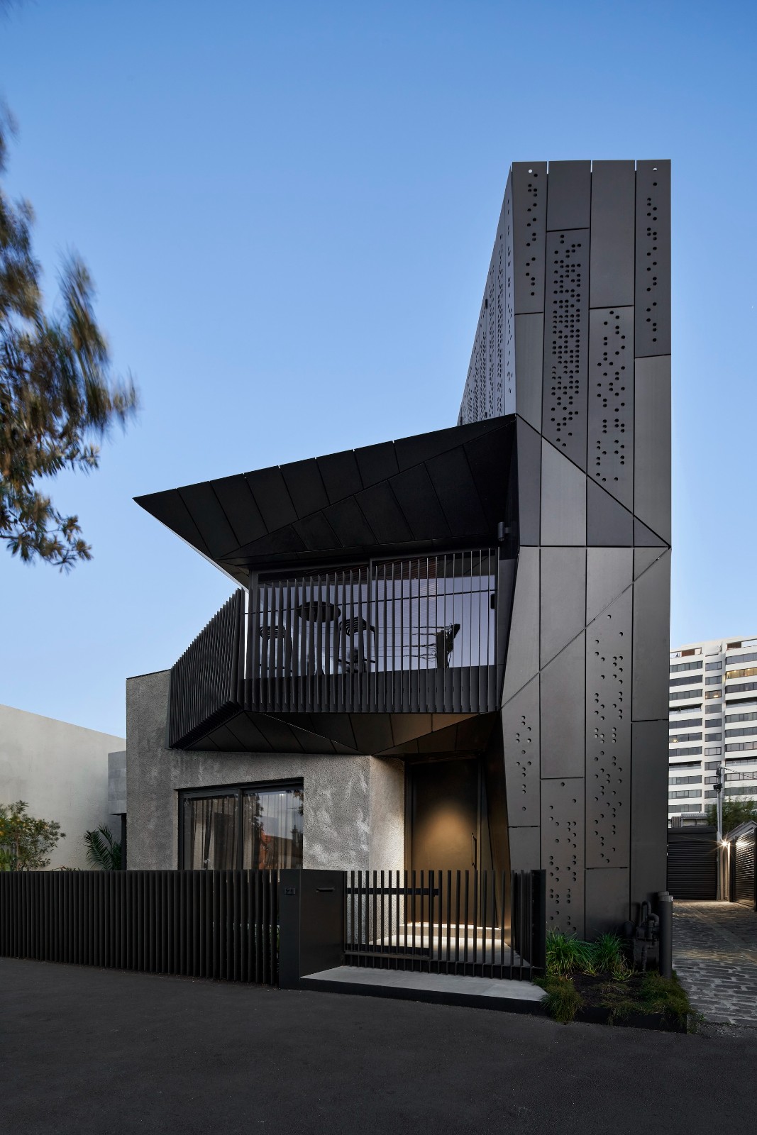 BIM建筑|戏剧化结构,哈洛德住宅 / Coy Yiontis Architects BIM建筑|戏剧化结构,哈洛德住宅 / Coy Yiontis Architects