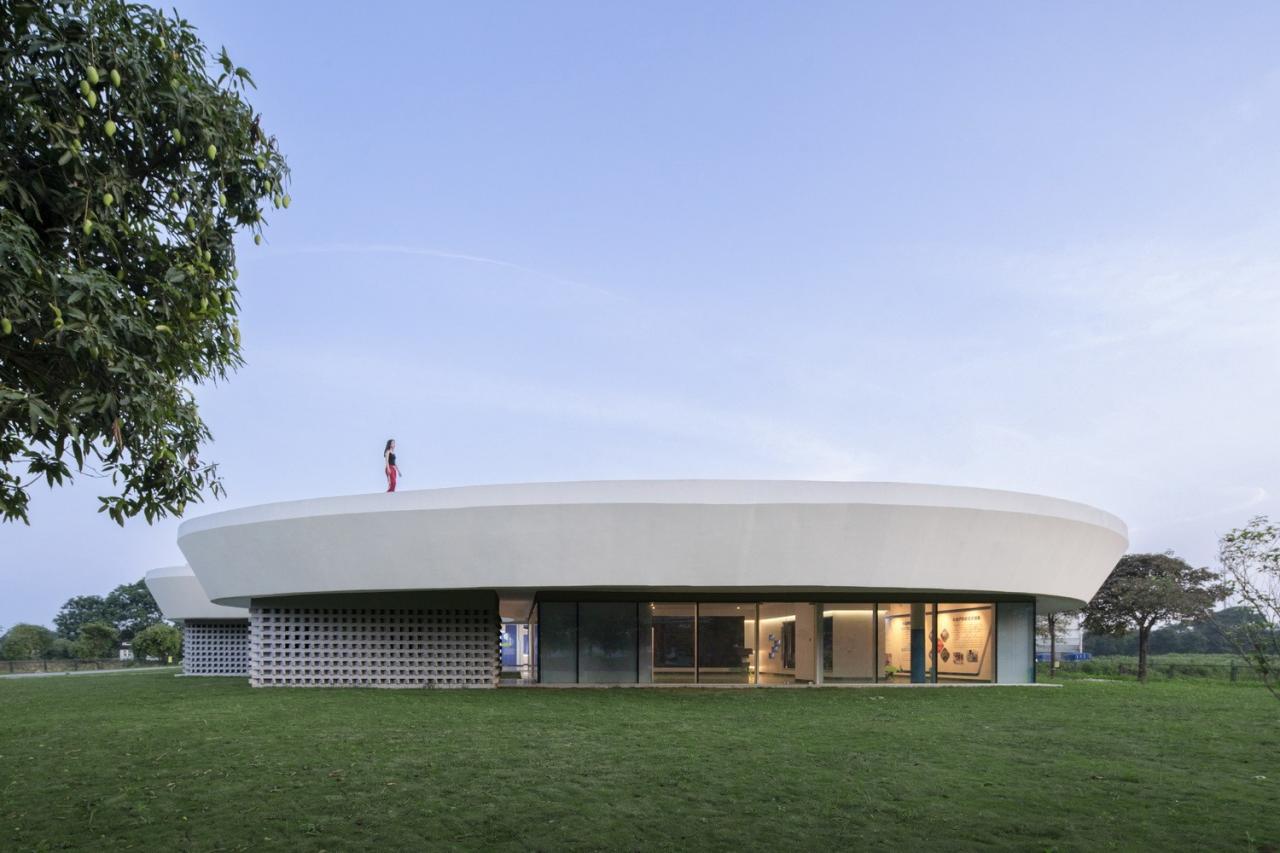 BIM建筑|涟漪:南海区淡水鱼产业技术示范推广中心 / Wutopia Lab BIM建筑|涟漪:南海区淡水鱼产业技术示范推广中心 / Wutopia Lab