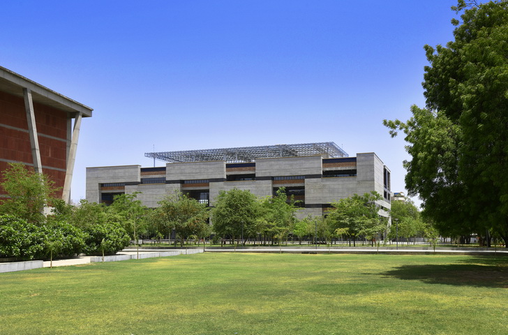 BIM建筑|艾哈迈达巴德大学中心 / Stephane Paumier Architects BIM建筑|艾哈迈达巴德大学中心 / Stephane Paumier Architects