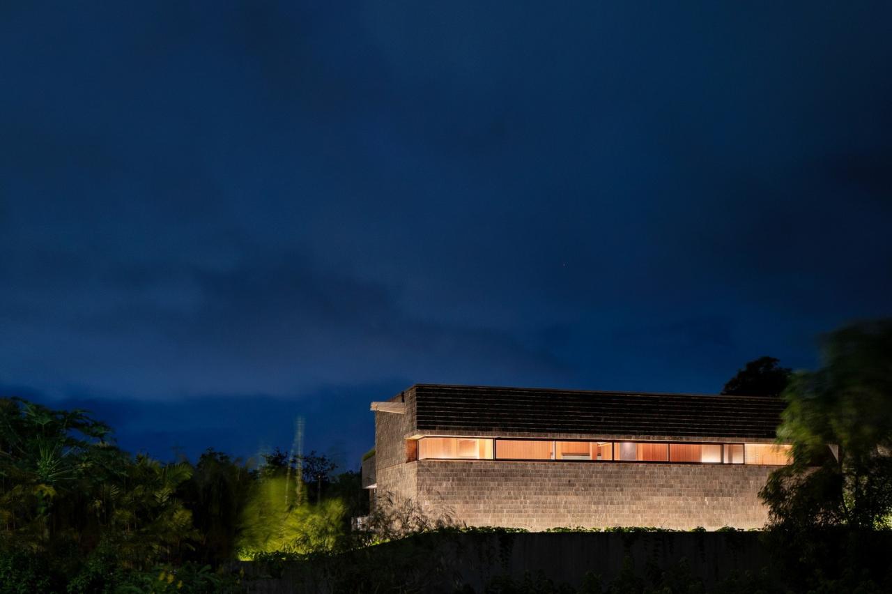 BIM建筑|跨廊桥相连,Tanatakah 别墅 / asimapra BIM建筑|跨廊桥相连,Tanatakah 别墅 / asimapra