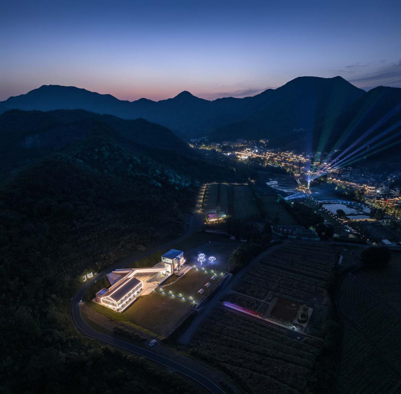 BIM建筑|余村印象青年图书馆 / 上海交通大学设计学院杜春宇团队 BIM建筑|余村印象青年图书馆 / 上海交通大学设计学院杜春宇团队