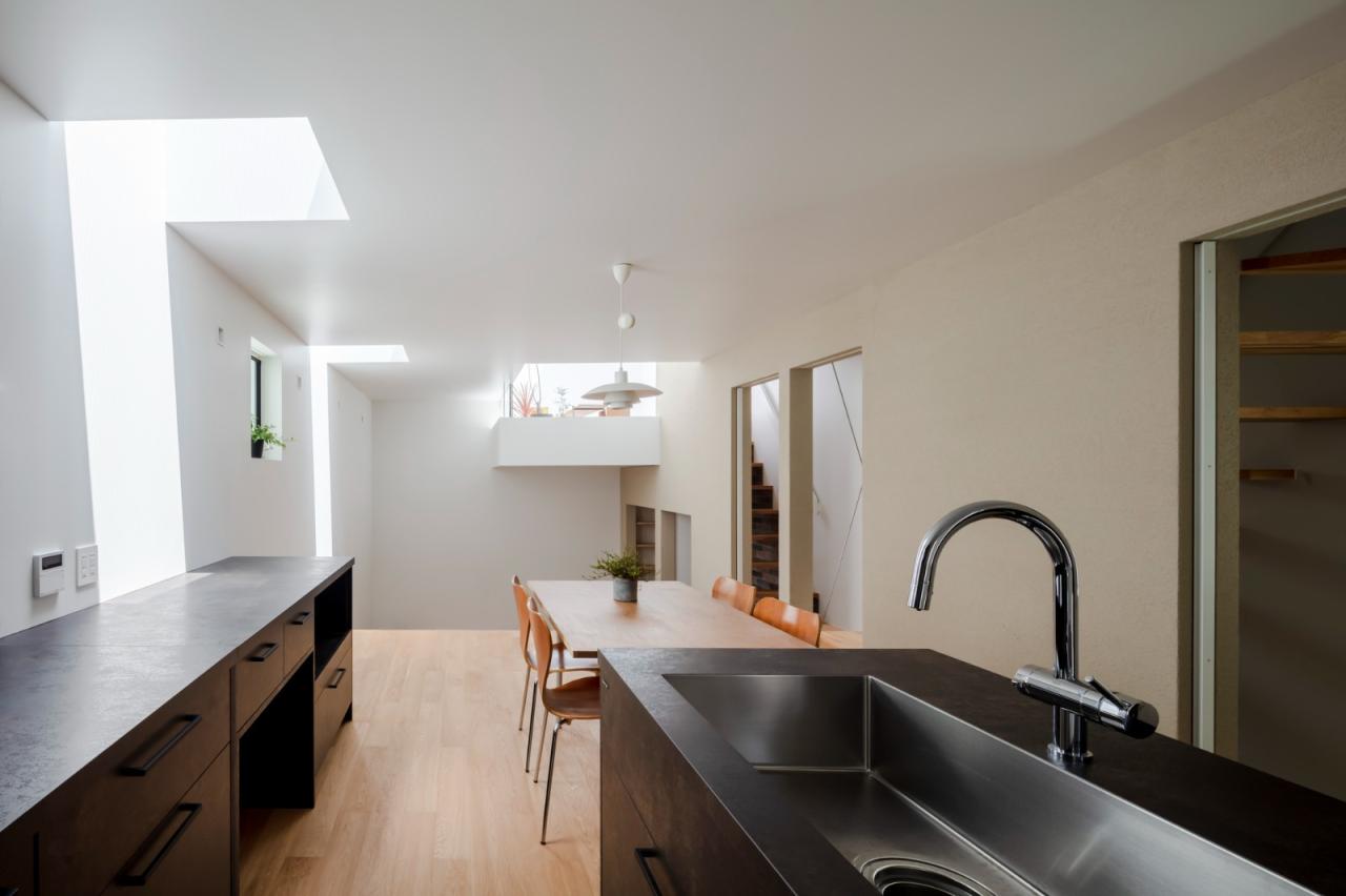 BIM建筑|错层悬挑结构,Shimouma住宅 / I.R.A. BIM建筑|错层悬挑结构,Shimouma住宅 / I.R.A.