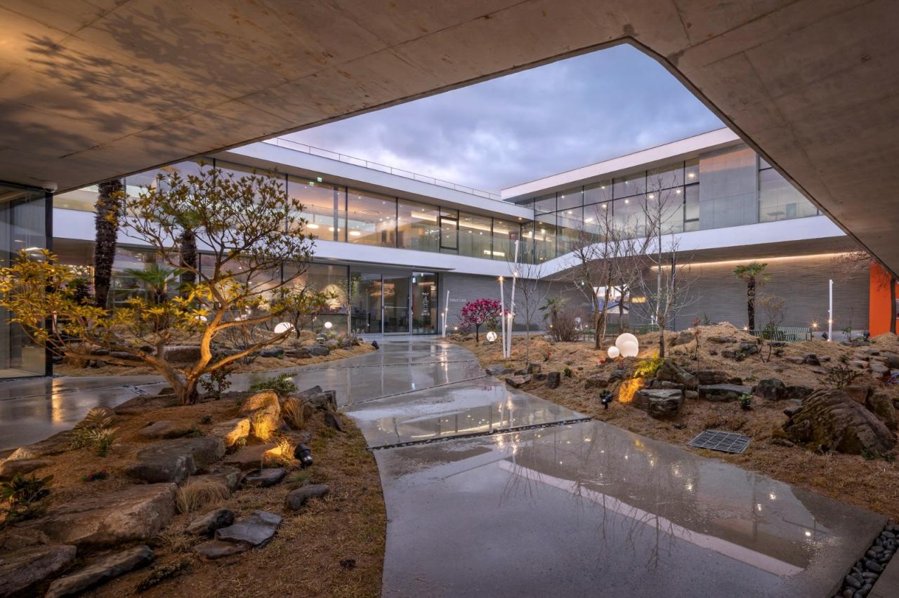 BIM建筑|Inalit 咖啡馆 / PLS Architects + Atelier MODS BIM建筑|Inalit 咖啡馆 / PLS Architects + Atelier MODS