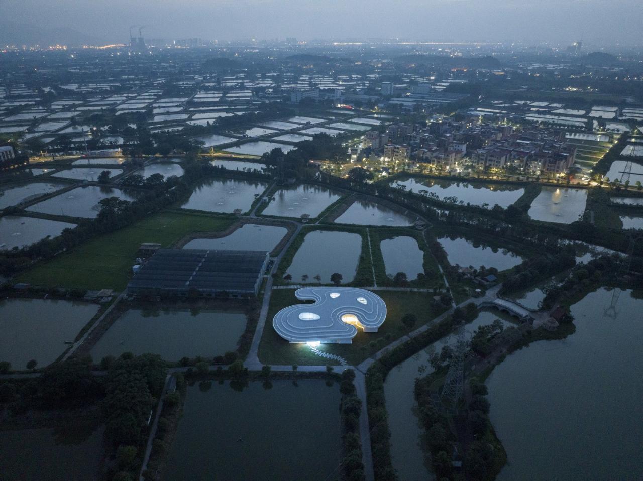 BIM建筑|涟漪:南海区淡水鱼产业技术示范推广中心 / Wutopia Lab BIM建筑|涟漪:南海区淡水鱼产业技术示范推广中心 / Wutopia Lab