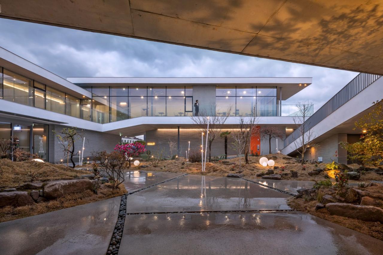 BIM建筑|Inalit 咖啡馆 / PLS Architects + Atelier MODS BIM建筑|Inalit 咖啡馆 / PLS Architects + Atelier MODS