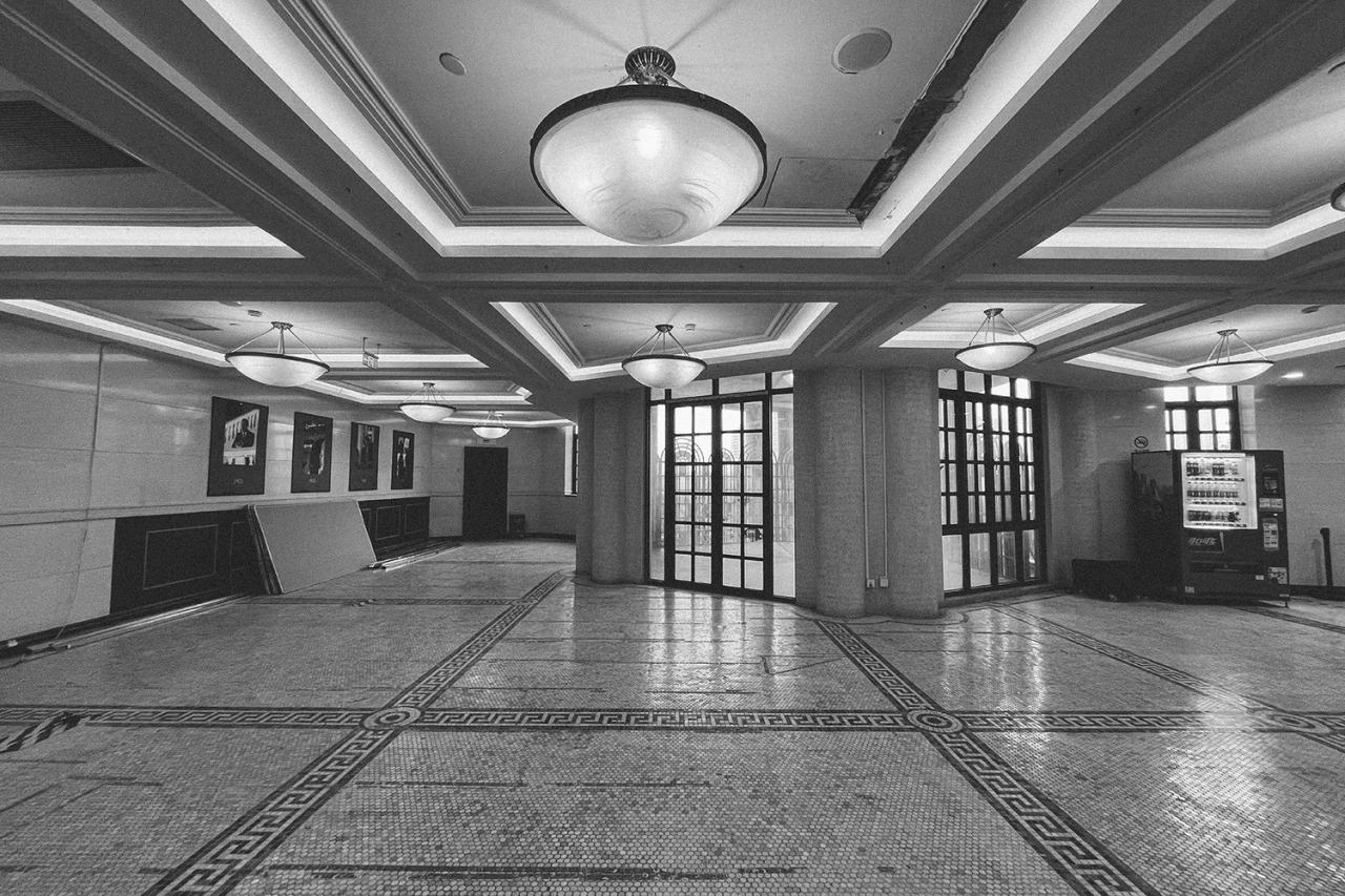 BIM建筑|微醺的夜上海: 一个剧场与酒吧的空间集合体 / 无定设计 BIM建筑|微醺的夜上海: 一个剧场与酒吧的空间集合体 / 无定设计