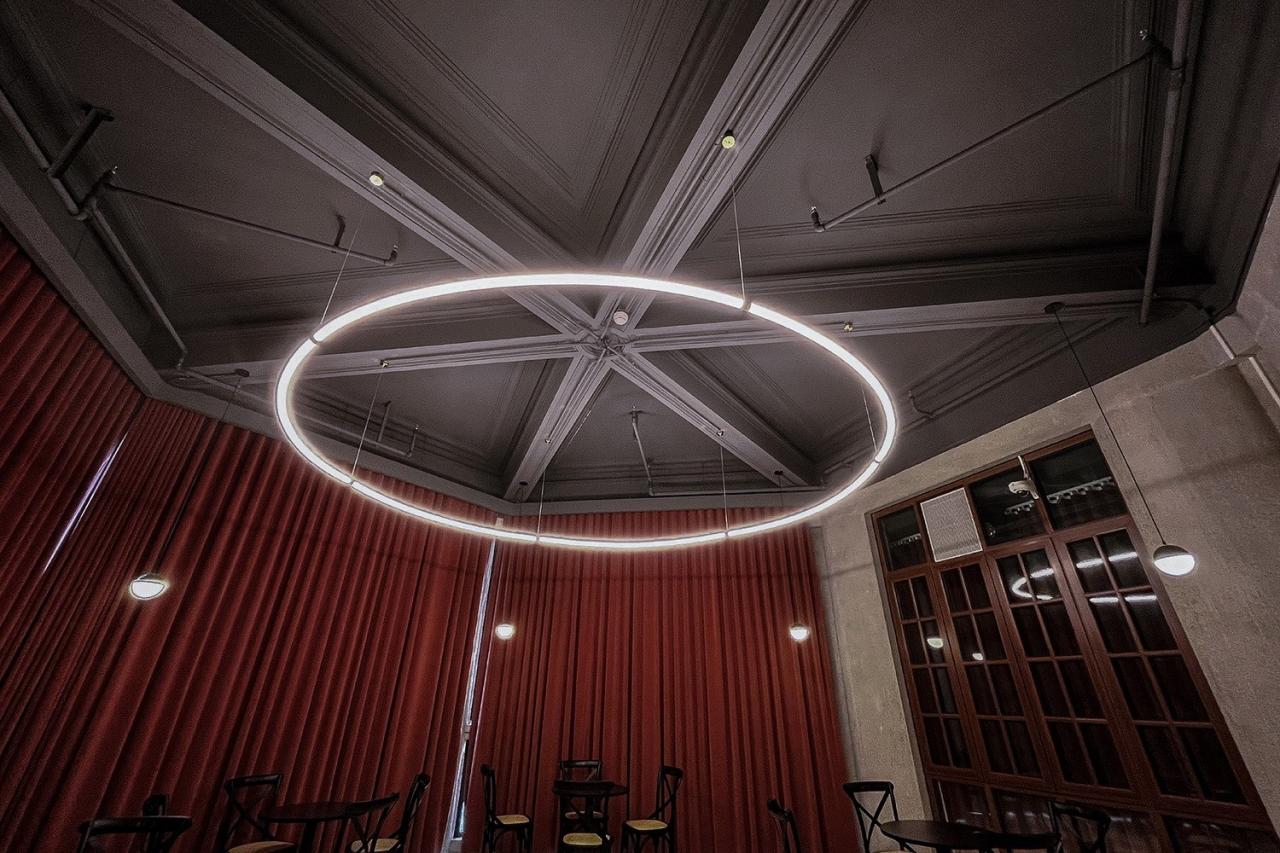 BIM建筑|微醺的夜上海: 一个剧场与酒吧的空间集合体 / 无定设计 BIM建筑|微醺的夜上海: 一个剧场与酒吧的空间集合体 / 无定设计