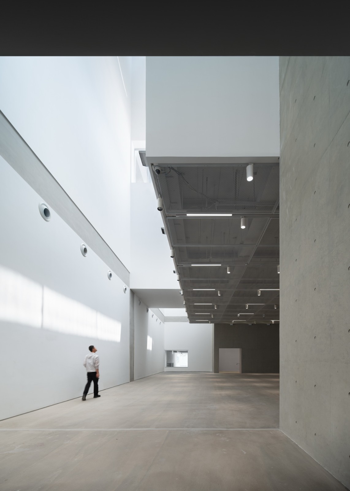 BIM建筑|掀开“白盒子”的美术馆:OCT当代艺术中心-B10馆 / URBANUS都市实践 BIM建筑|掀开“白盒子”的美术馆:OCT当代艺术中心-B10馆 / URBANUS都市实践