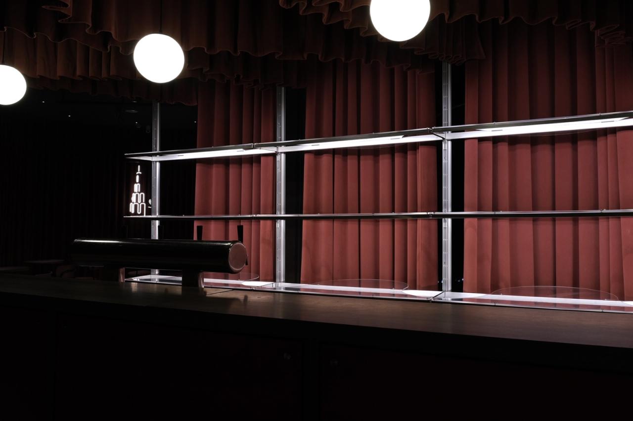 BIM建筑|微醺的夜上海: 一个剧场与酒吧的空间集合体 / 无定设计 BIM建筑|微醺的夜上海: 一个剧场与酒吧的空间集合体 / 无定设计