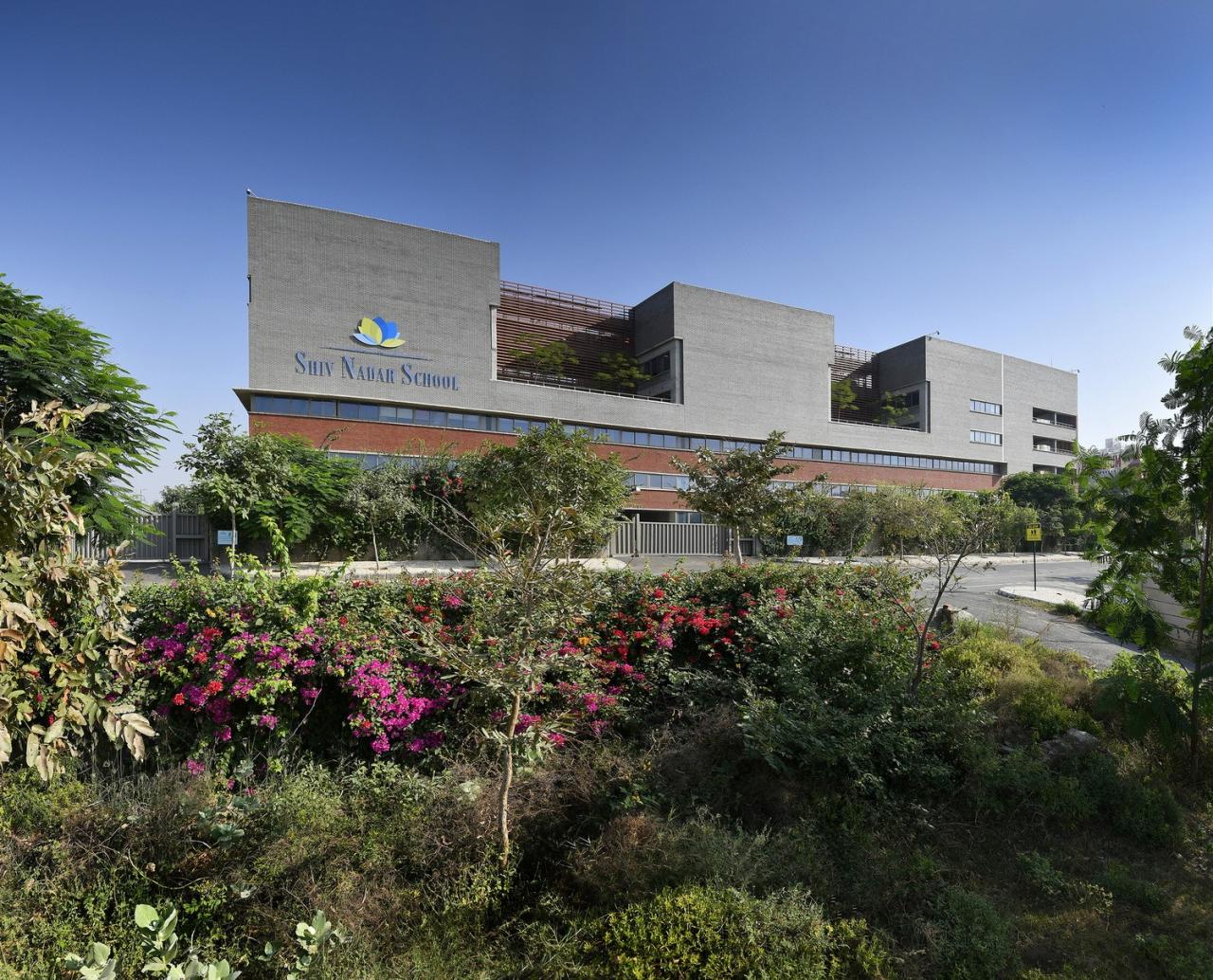 BIM建筑|Shiv Nadar 学校 / Stephane Paumier Architects BIM建筑|Shiv Nadar 学校 / Stephane Paumier Architects