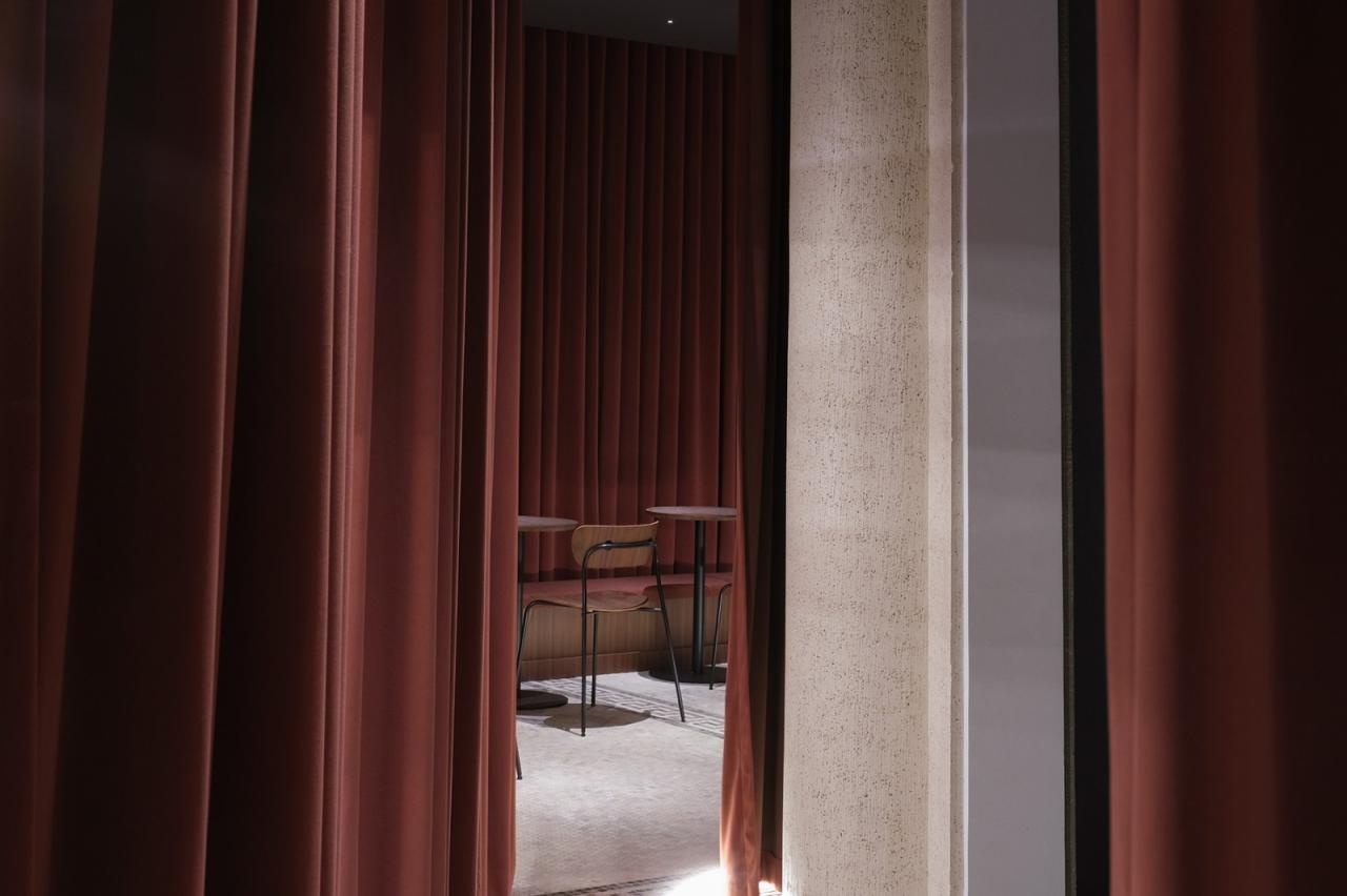 BIM建筑|微醺的夜上海: 一个剧场与酒吧的空间集合体 / 无定设计 BIM建筑|微醺的夜上海: 一个剧场与酒吧的空间集合体 / 无定设计