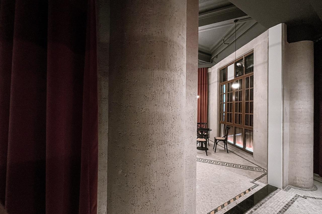 BIM建筑|微醺的夜上海: 一个剧场与酒吧的空间集合体 / 无定设计 BIM建筑|微醺的夜上海: 一个剧场与酒吧的空间集合体 / 无定设计