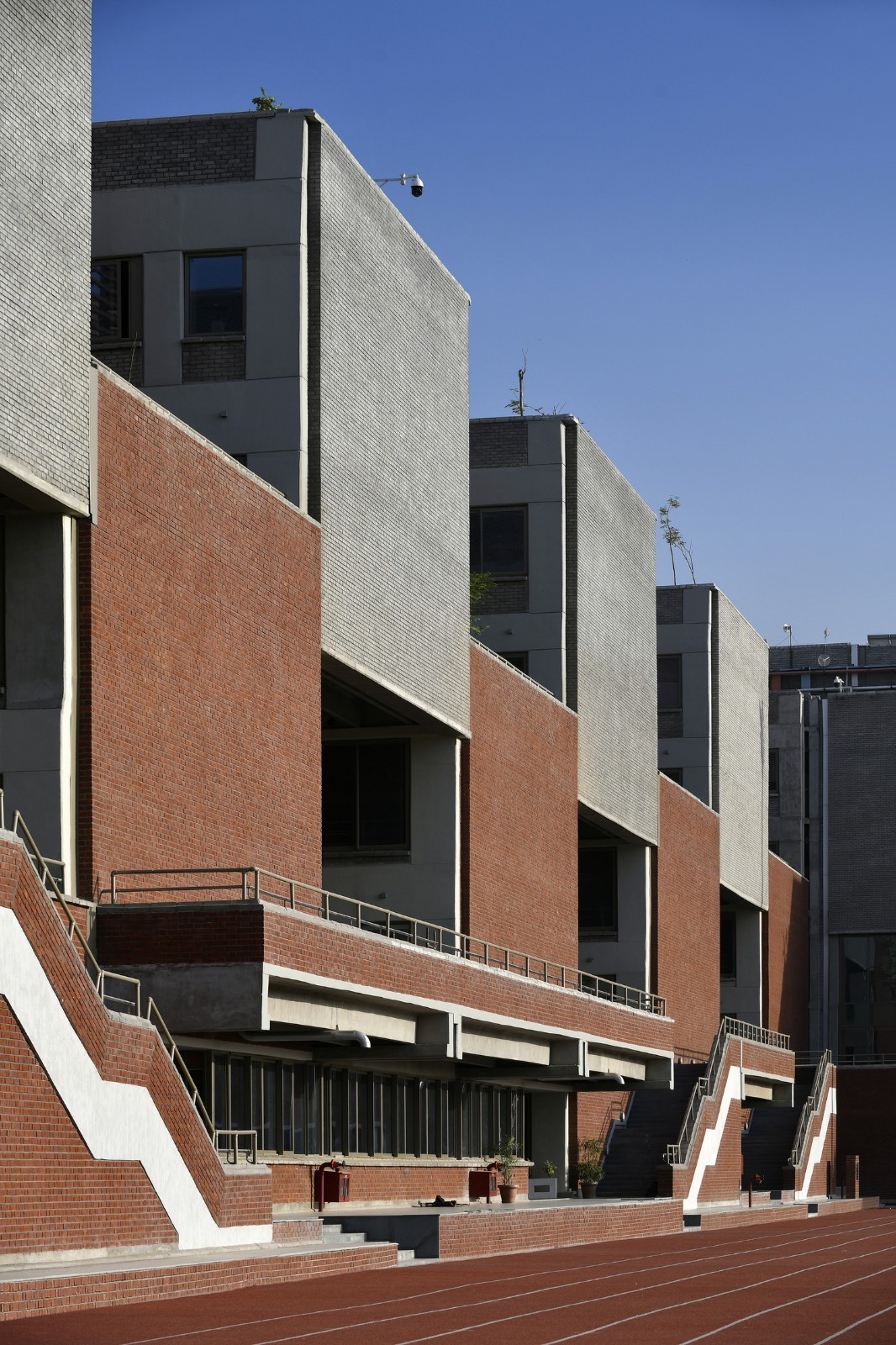 BIM建筑|Shiv Nadar 学校 / Stephane Paumier Architects BIM建筑|Shiv Nadar 学校 / Stephane Paumier Architects