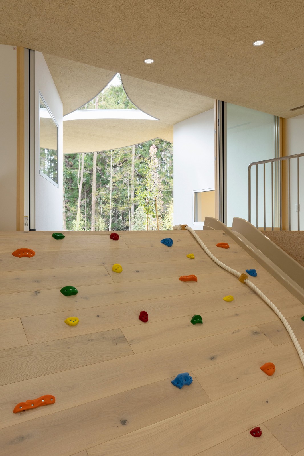 BIM建筑|儿童的森林托儿所 / 山下贵成建筑设计 BIM建筑|儿童的森林托儿所 / 山下贵成建筑设计