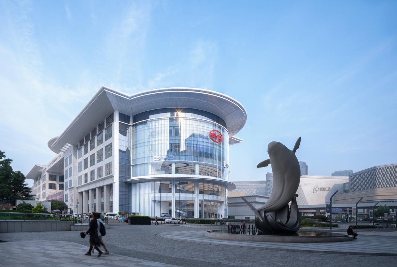 BIM建筑|启迪未来 江城地标:武汉比亚迪品牌体验中心 / 成执设计 BIM建筑|启迪未来 江城地标:武汉比亚迪品牌体验中心 / 成执设计