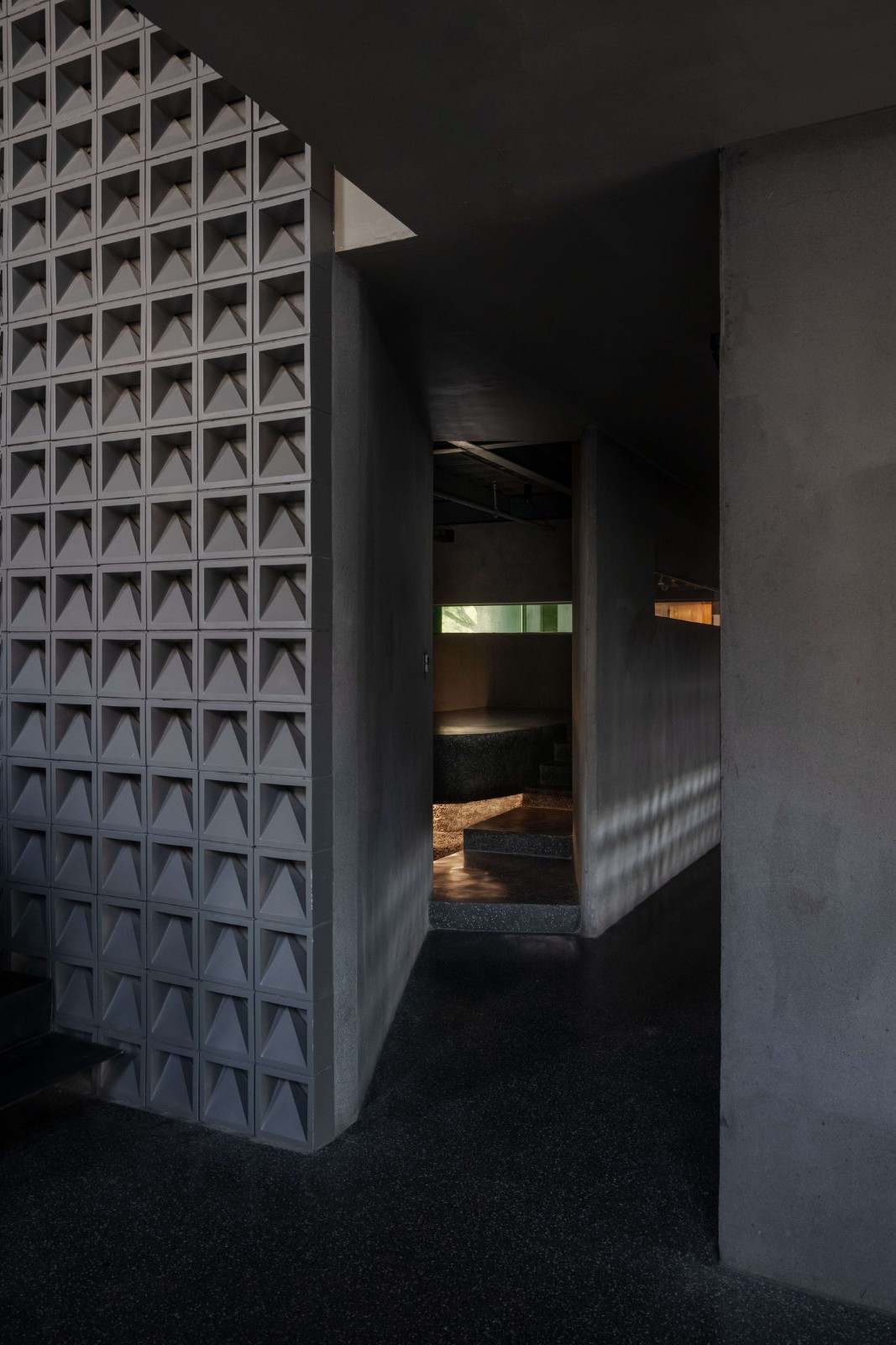 BIM建筑|虚怀若谷,犹如半仓:半仓,上海 / 本哲建筑 BIM建筑|虚怀若谷,犹如半仓:半仓,上海 / 本哲建筑