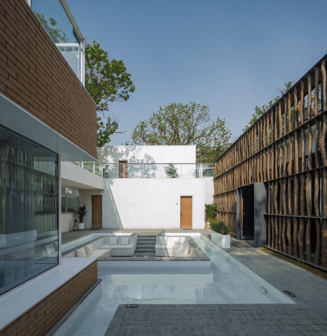 BIM建筑|沂蒙·书舍民宿:板栗树林下的自然再造与共生 / 灰空间建筑事务所 BIM建筑|沂蒙·书舍民宿:板栗树林下的自然再造与共生 / 灰空间建筑事务所