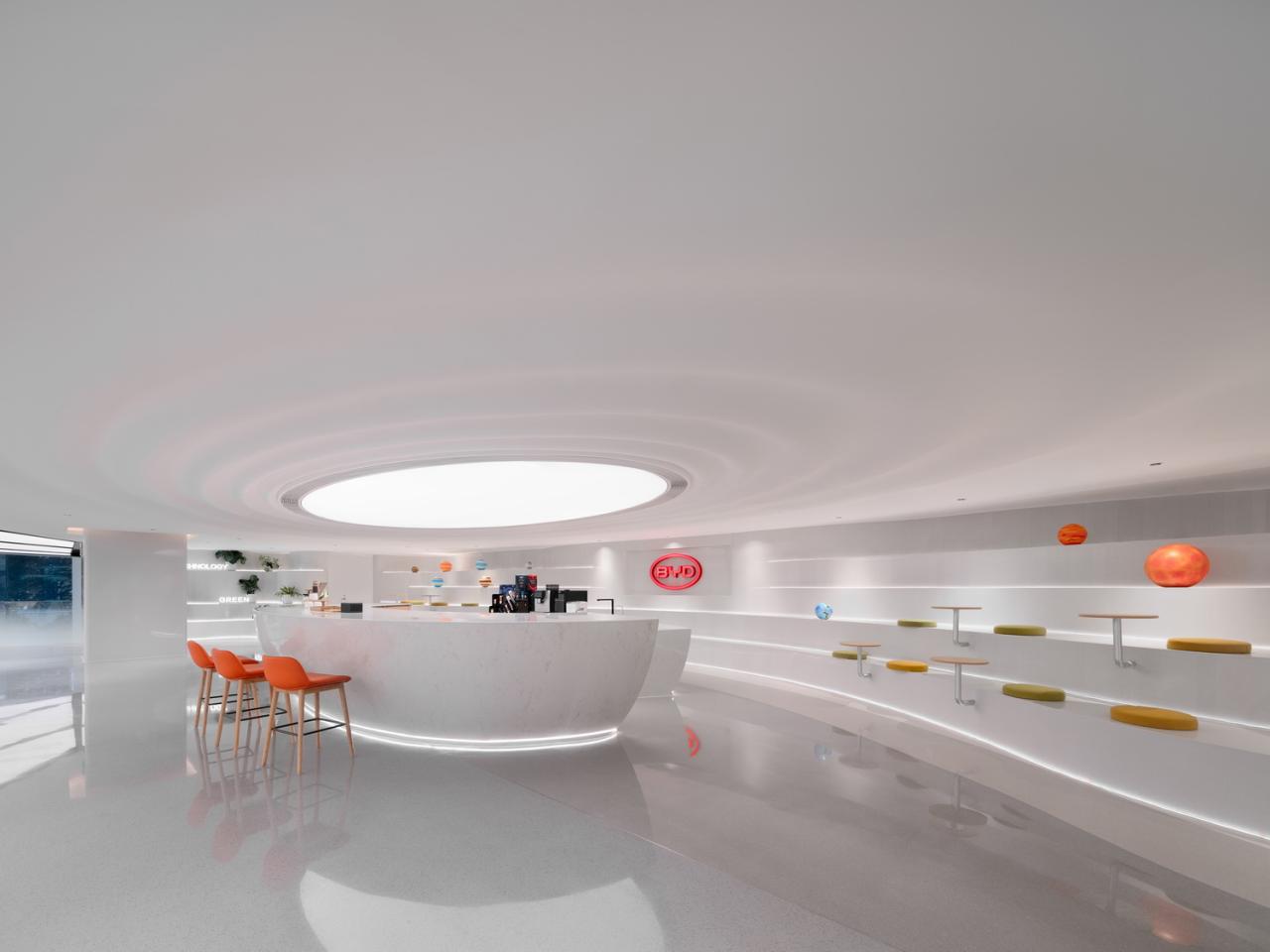 BIM建筑|启迪未来 江城地标:武汉比亚迪品牌体验中心 / 成执设计 BIM建筑|启迪未来 江城地标:武汉比亚迪品牌体验中心 / 成执设计