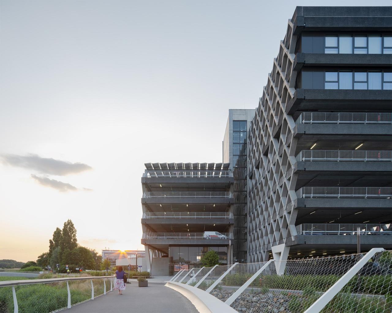 BIM建筑|Eandistip 交通中心 / archipelago + POLO BIM建筑|Eandistip 交通中心 / archipelago + POLO