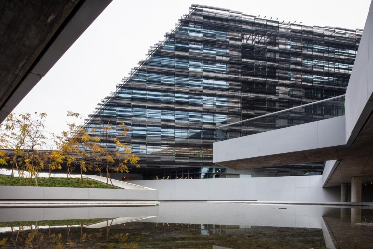 BIM建筑|埃尼集团米兰总部 / Morphosis Architects BIM建筑|埃尼集团米兰总部 / Morphosis Architects