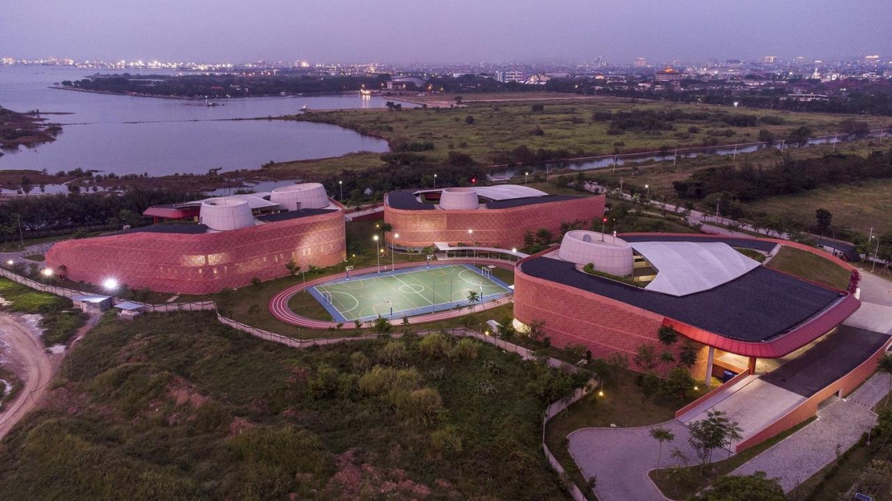 BIM建筑|Binus 三宝垄教育园区 / Denton Corker Marshall BIM建筑|Binus 三宝垄教育园区 / Denton Corker Marshall