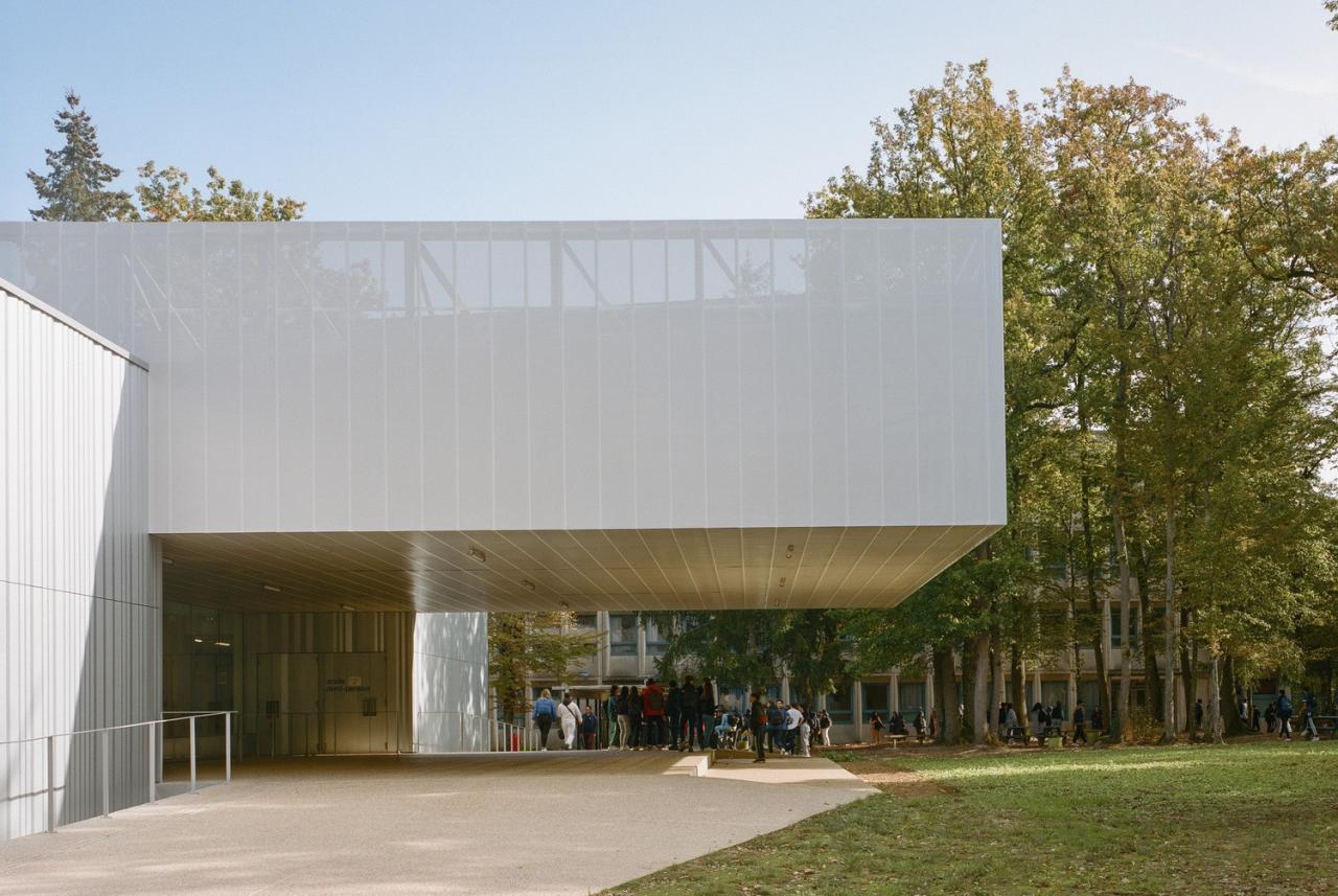 BIM建筑|Joliot-Curie 学校餐饮服务和学校生活中心 / Ateliers O-S architectes BIM建筑|Joliot-Curie 学校餐饮服务和学校生活中心 / Ateliers O-S architectes