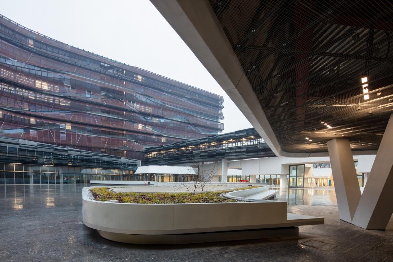 BIM建筑|埃尼集团米兰总部 / Morphosis Architects BIM建筑|埃尼集团米兰总部 / Morphosis Architects