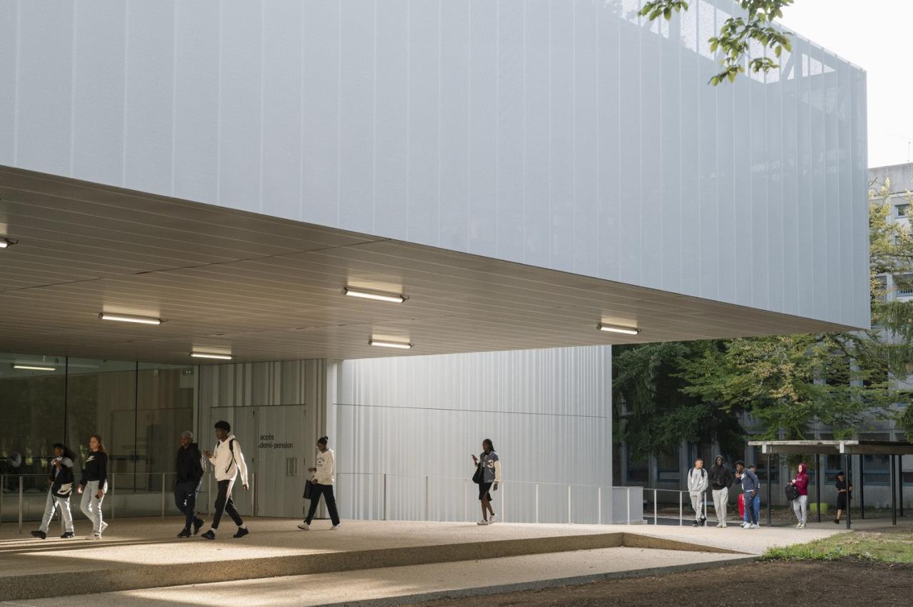 BIM建筑|Joliot-Curie 学校餐饮服务和学校生活中心 / Ateliers O-S architectes BIM建筑|Joliot-Curie 学校餐饮服务和学校生活中心 / Ateliers O-S architectes