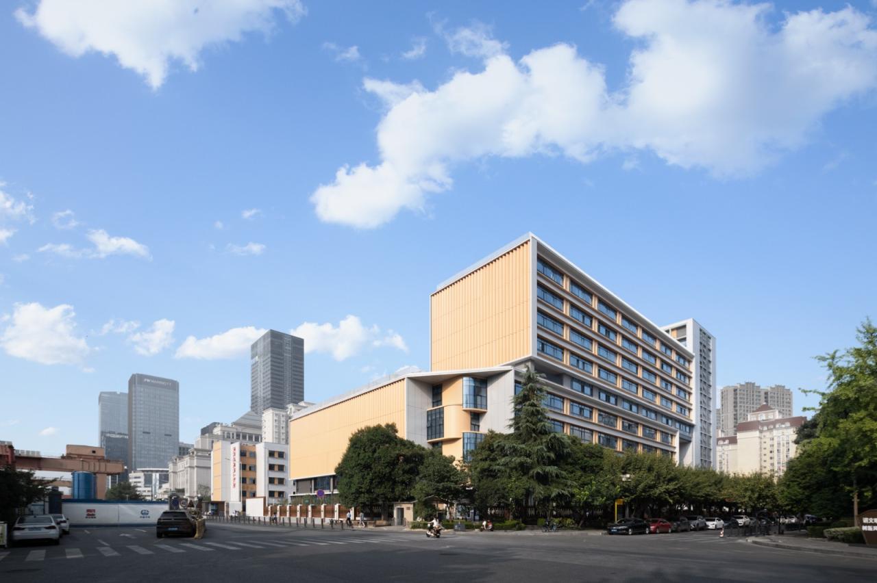 BIM建筑|西安高新第一中学(高中部)改扩建 / 中国建筑西北设计研究院 屈培青工作室 BIM建筑|西安高新第一中学(高中部)改扩建 / 中国建筑西北设计研究院 屈培青工作室