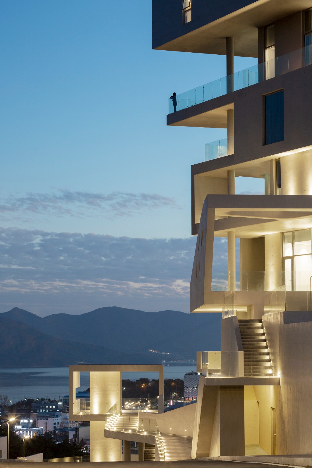 BIM建筑|港口堡垒 / IDMM Architects BIM建筑|港口堡垒 / IDMM Architects