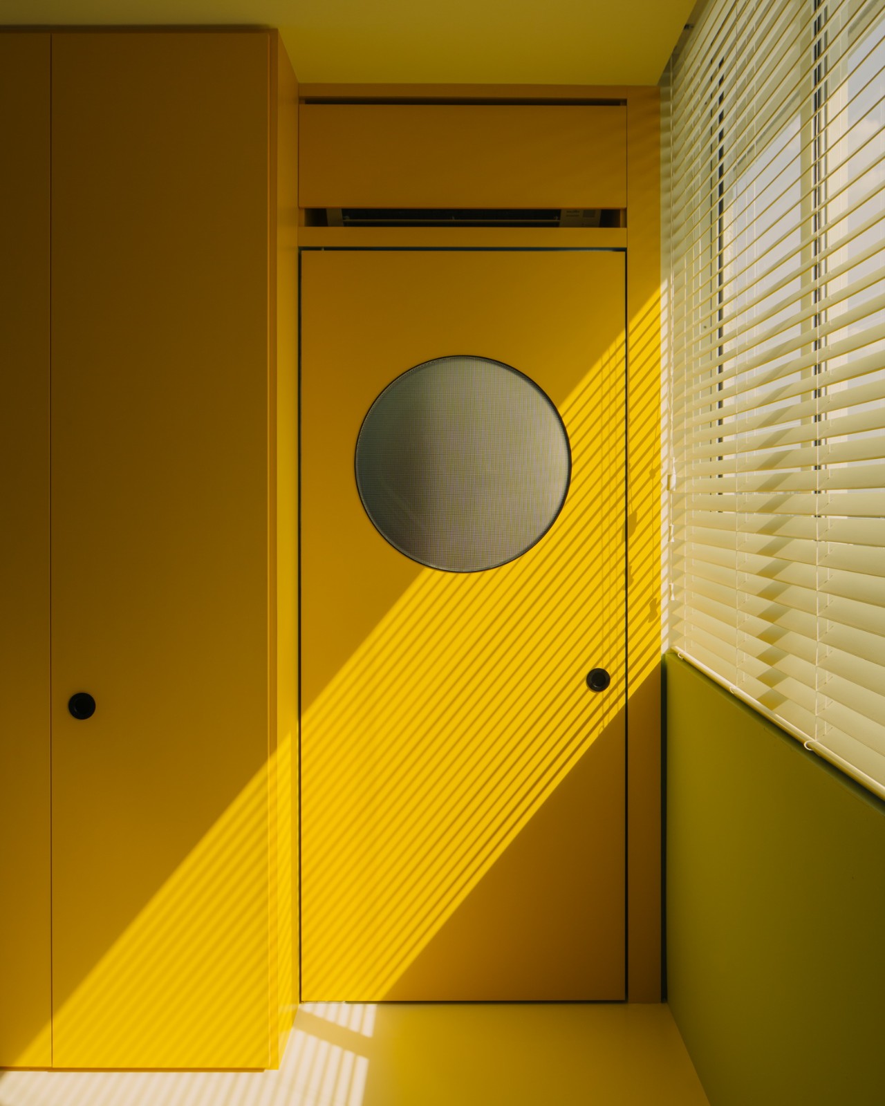 BIM建筑|灵动色彩之家:位于新加坡的粗野派公寓改造 / SPARK BIM建筑|灵动色彩之家:位于新加坡的粗野派公寓改造 / SPARK