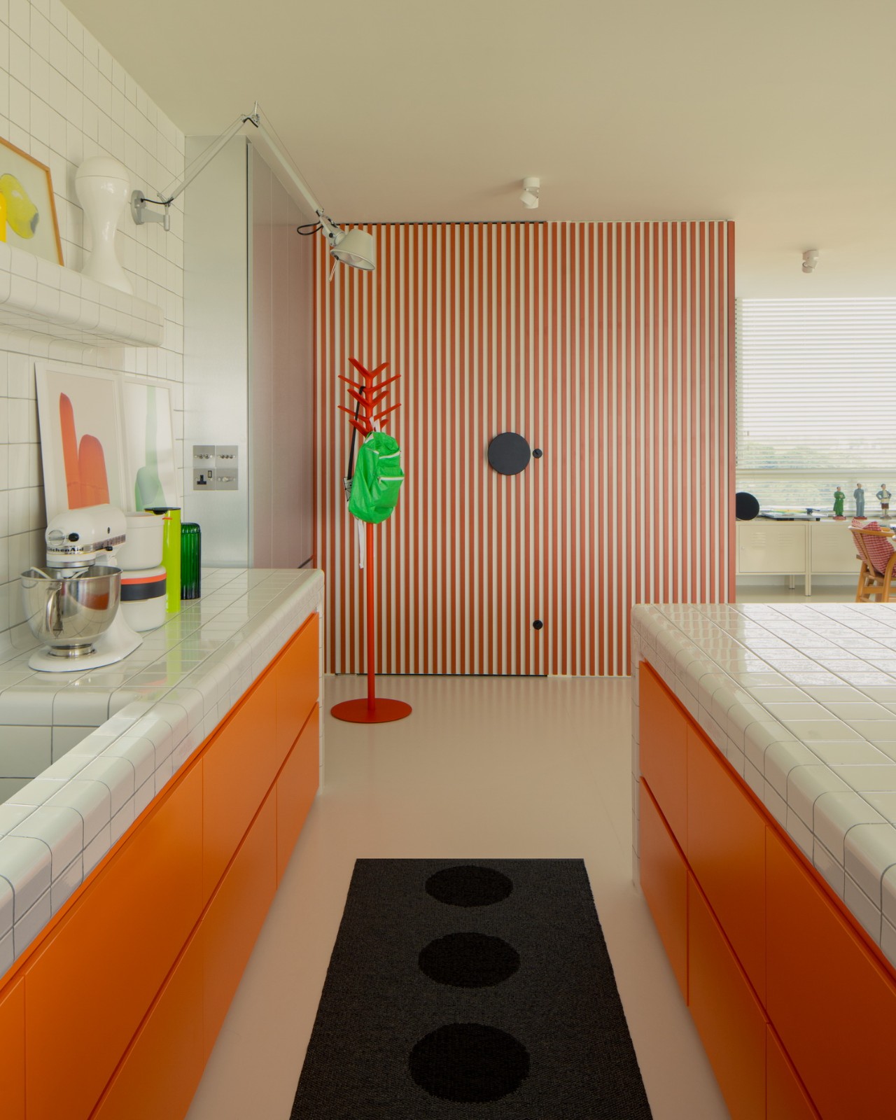 BIM建筑|灵动色彩之家:位于新加坡的粗野派公寓改造 / SPARK BIM建筑|灵动色彩之家:位于新加坡的粗野派公寓改造 / SPARK