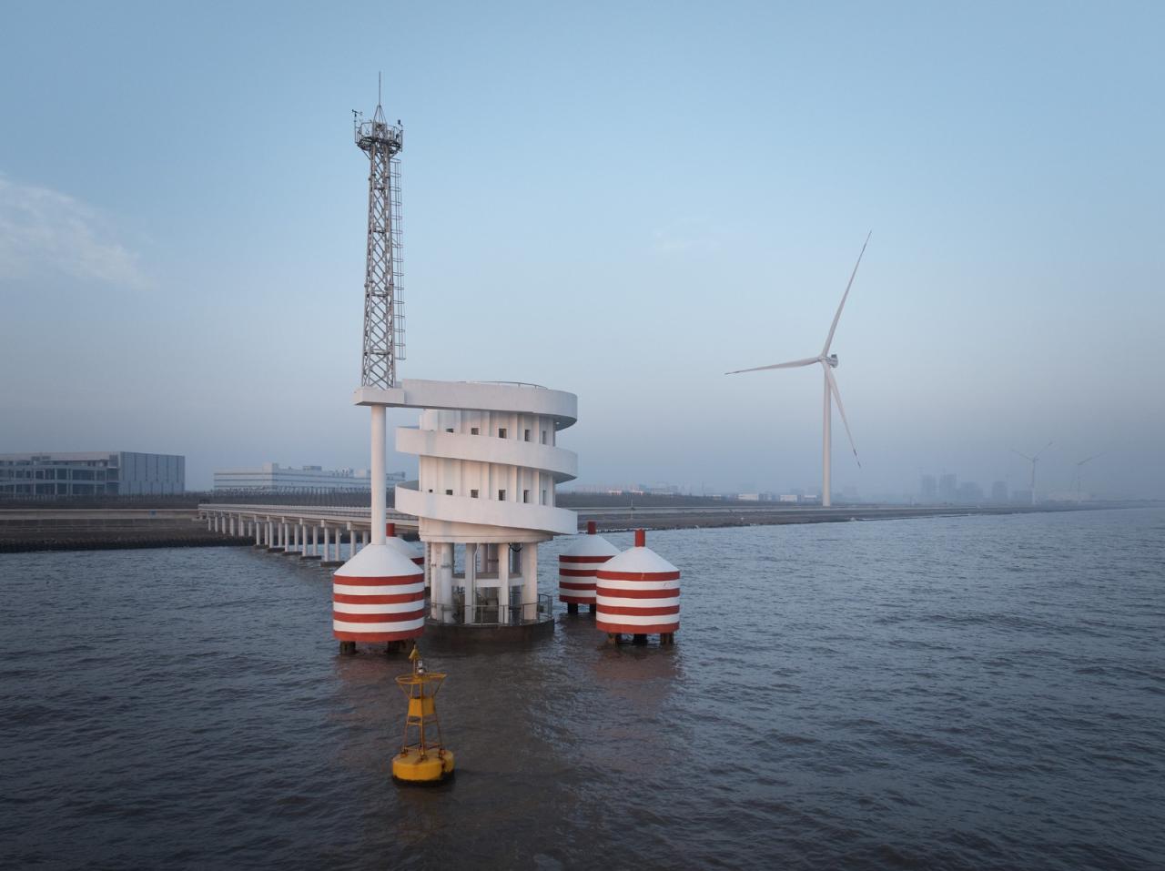 BIM建筑|扭转塔和螺旋站,上海海上的生态基础设施 / HCCH合尘建筑 BIM建筑|扭转塔和螺旋站,上海海上的生态基础设施 / HCCH合尘建筑